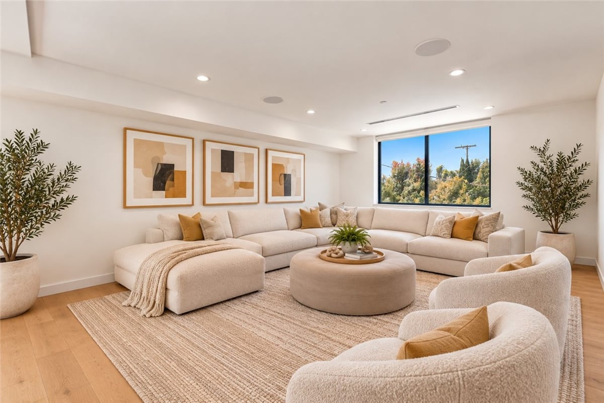 3859 S. Centinela Avenue, Los Angeles, CA 90066 — photo 1 of 24