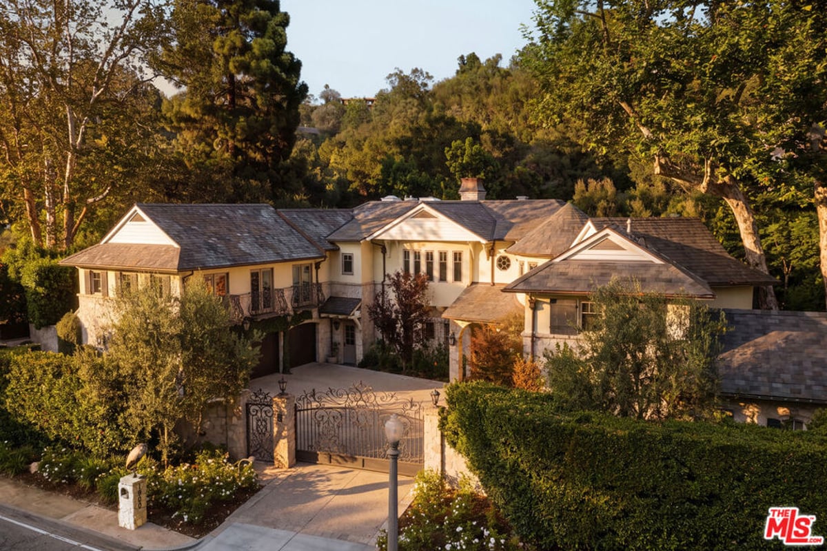 1900 Mandeville Canyon Road, Los Angeles, CA 90049 — photo 1 of 27
