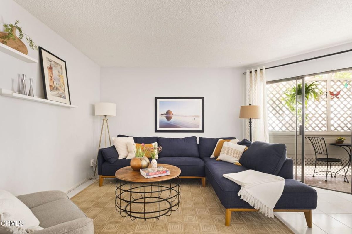 110 N Everett 103, Glendale, CA 91206 — photo 1 of 17