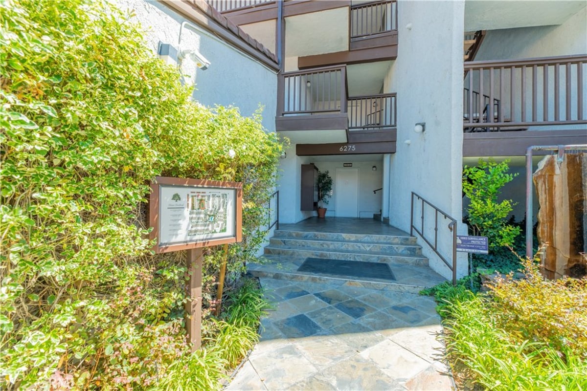 6275 Canoga 61, Woodland Hills, CA 91367 — photo 1 of 27
