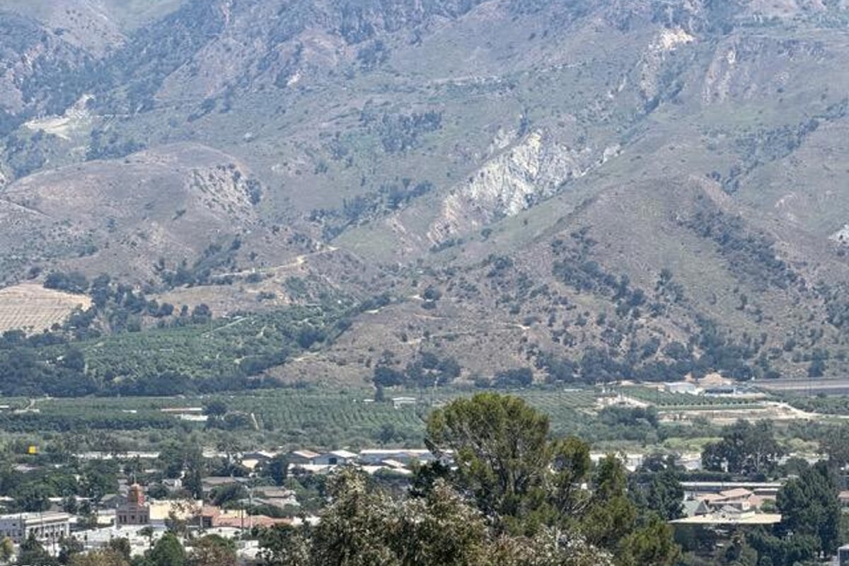657 Dana Drive, Santa Paula, CA 93060 — photo 1 of 58
