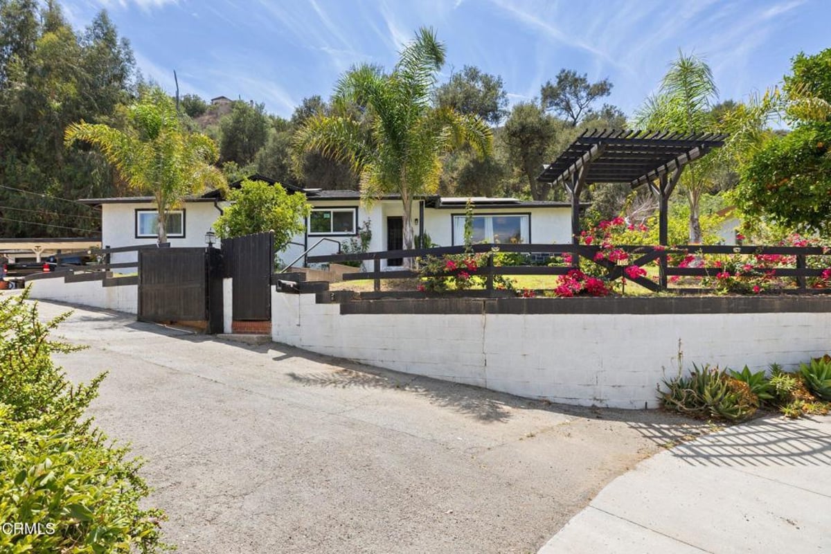 1000 Cadway Street, Santa Paula, CA 93060 — photo 1 of 45