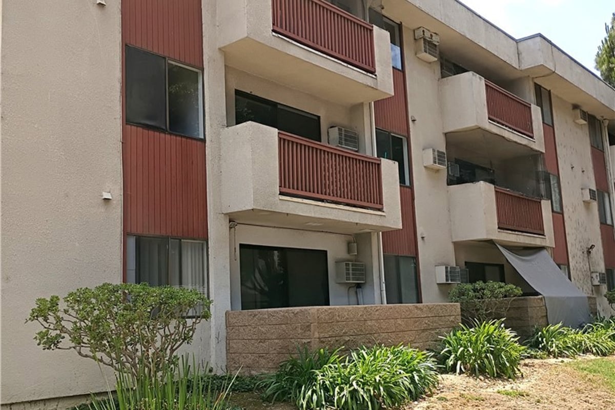 20234 Cantara 214, Winnetka, CA 91306 — photo 1 of 16