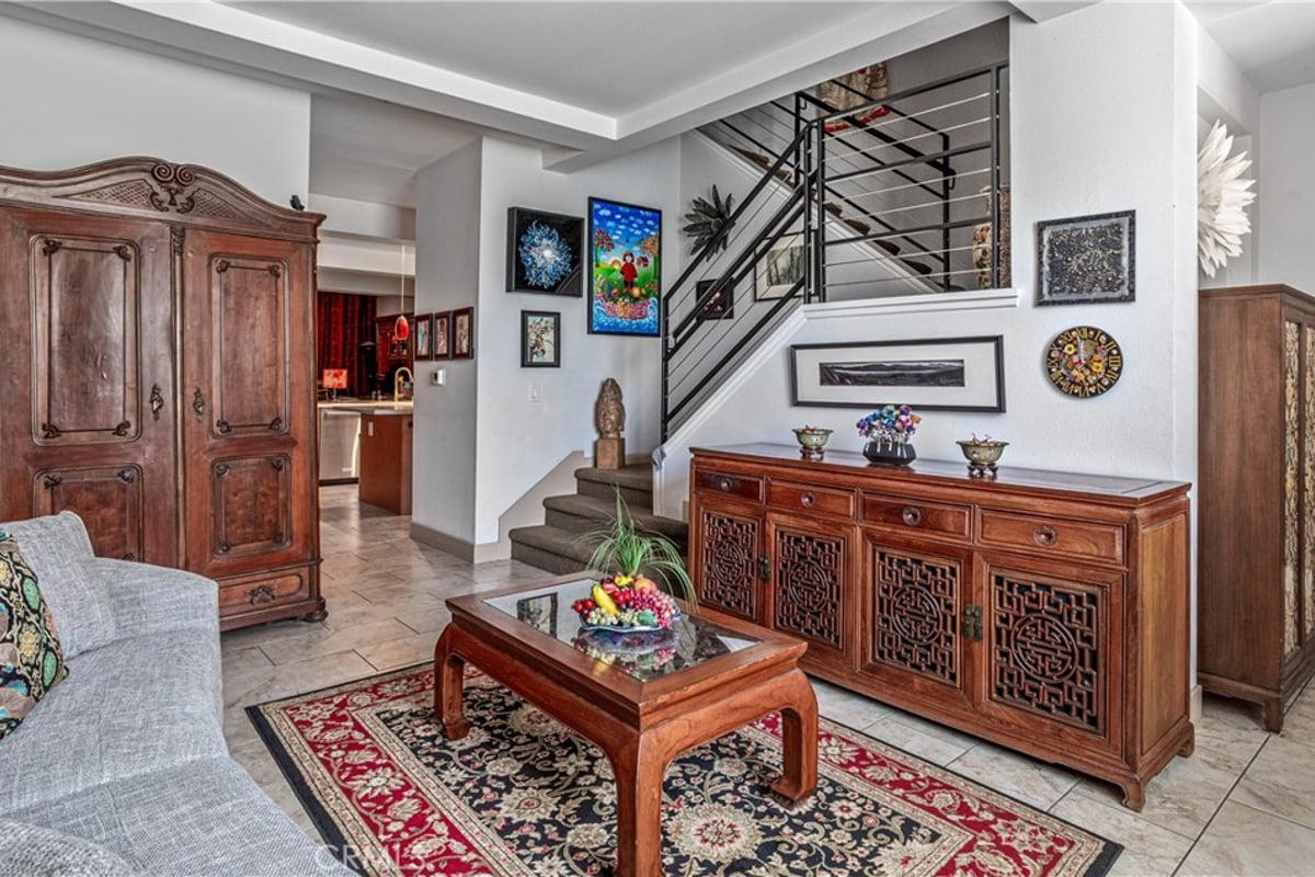 201 E Angeleno 105, Burbank, CA 91502 — photo 1 of 42