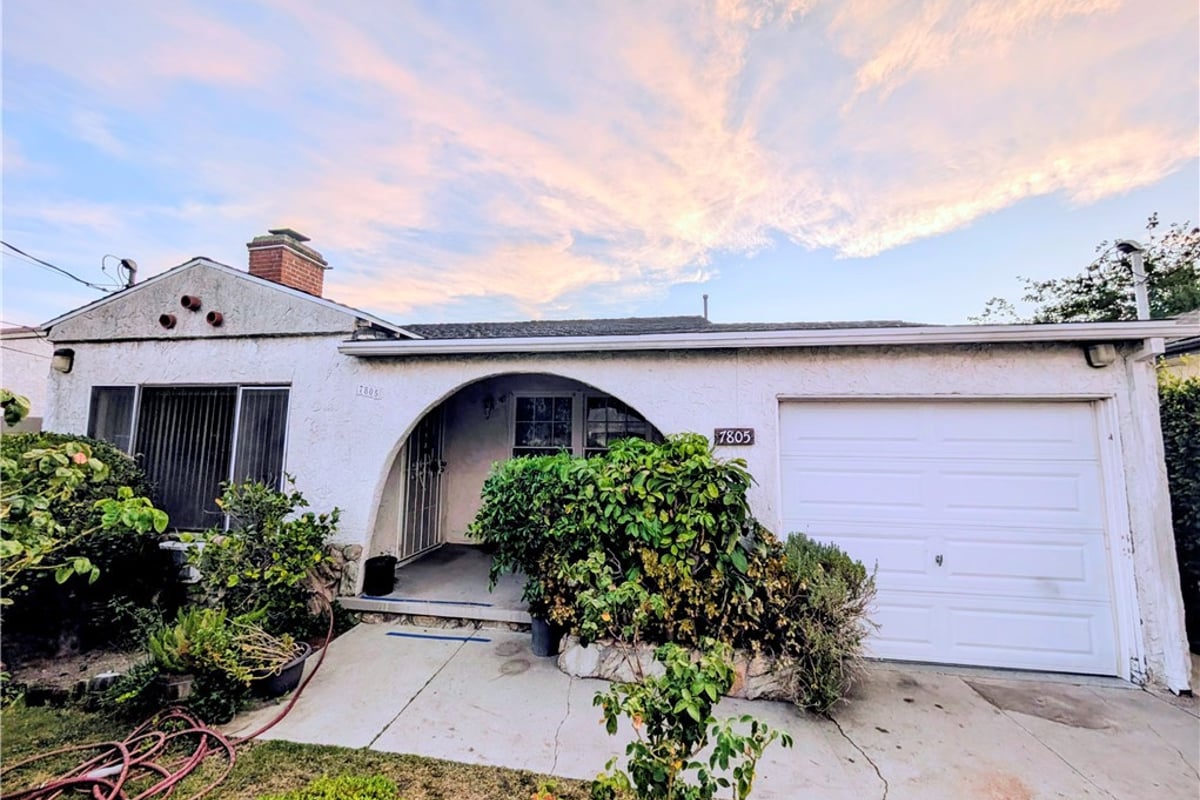 7805 Arcola, Sun Valley, CA 91352 — photo 1 of 22