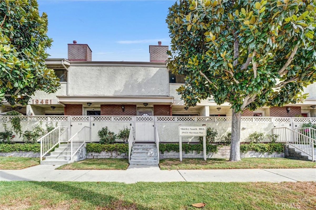 19451 Sherman Way 504, Reseda, CA 91335 — photo 1 of 24
