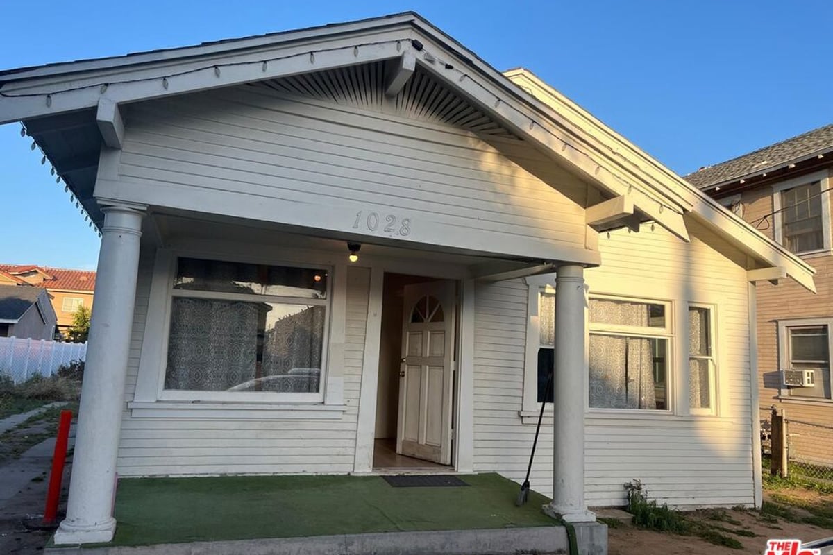 1028 Broad Avenue, Los Angeles, CA 90744 — photo 1 of 35
