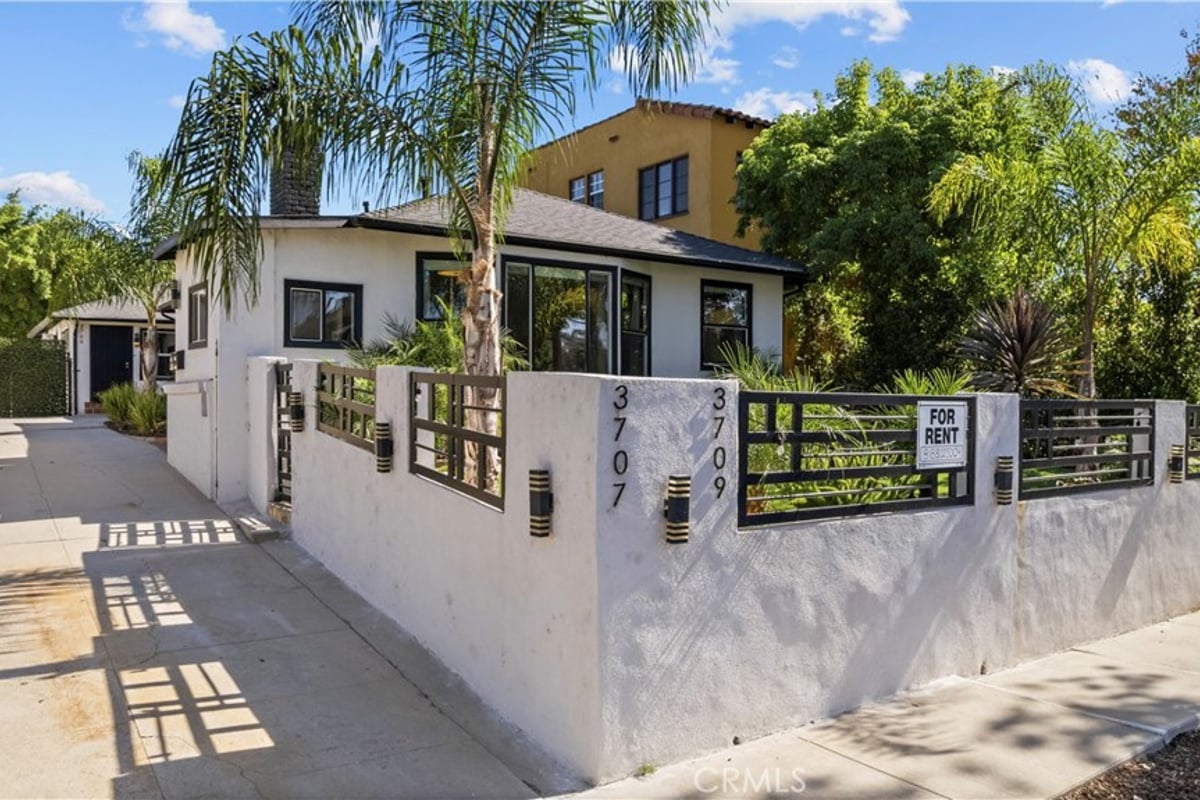 3707 Valleybrink 3707-3709, Los Angeles, CA 90039 — photo 1 of 44