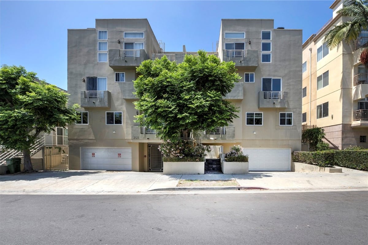 2125 S Bentley Ave 101, Los Angeles, CA 90025 — photo 1 of 34