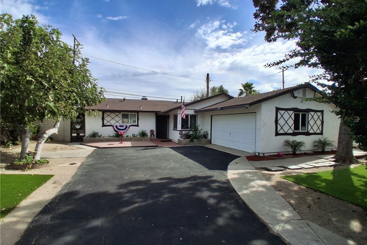 11662 Glamis Street, Sylmar, CA 91342 — photo 1 of 48