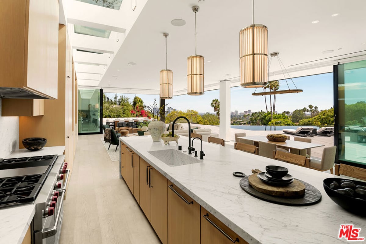 1200 Laurel Way, Beverly Hills, CA 90210 — photo 1 of 47