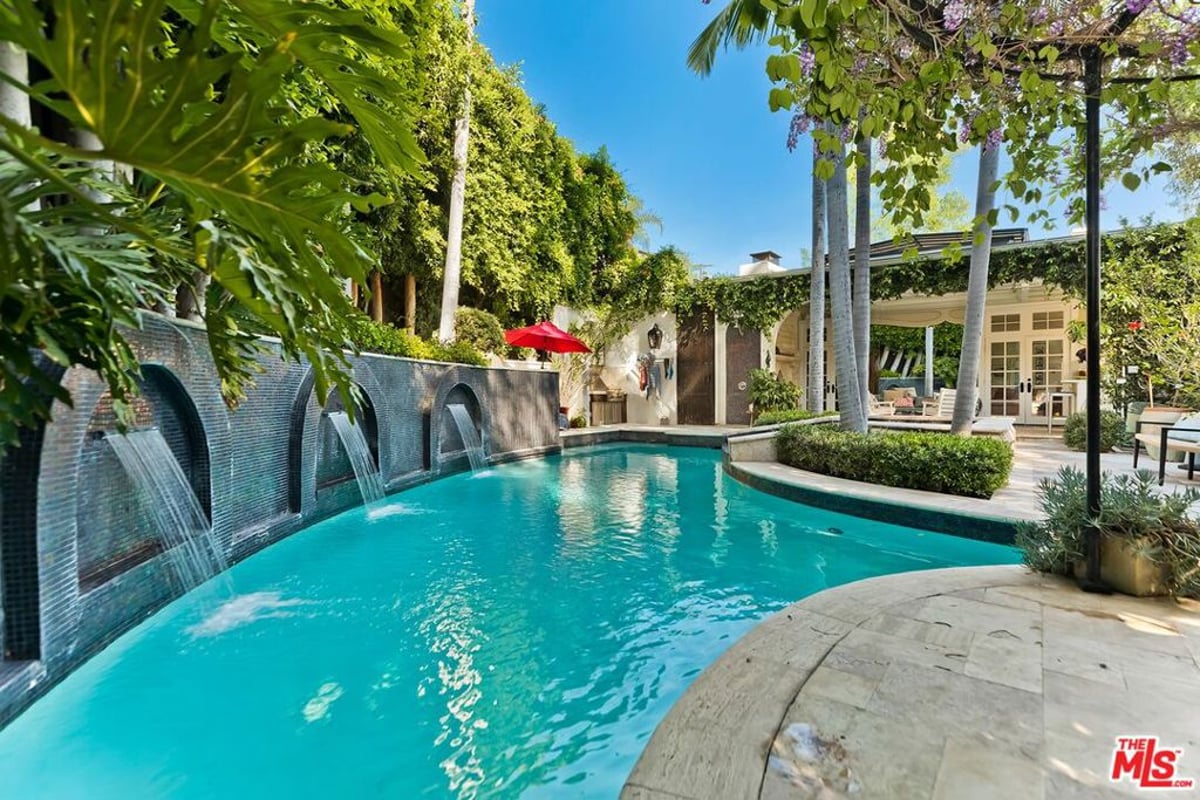 2806 Nichols Canyon Road, Los Angeles, CA 90046 — photo 1 of 33