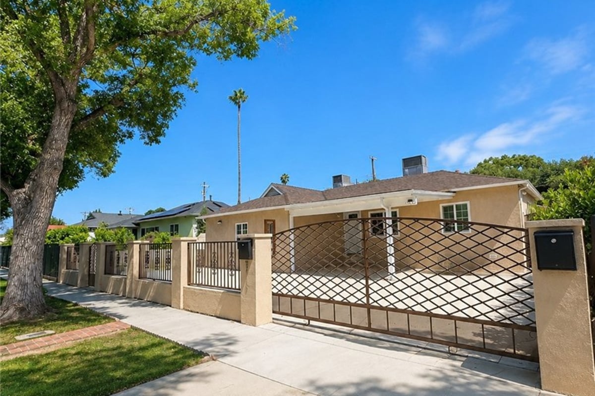 7918 Hazeltine Avenue, Panorama City, CA 91402 — photo 1 of 15