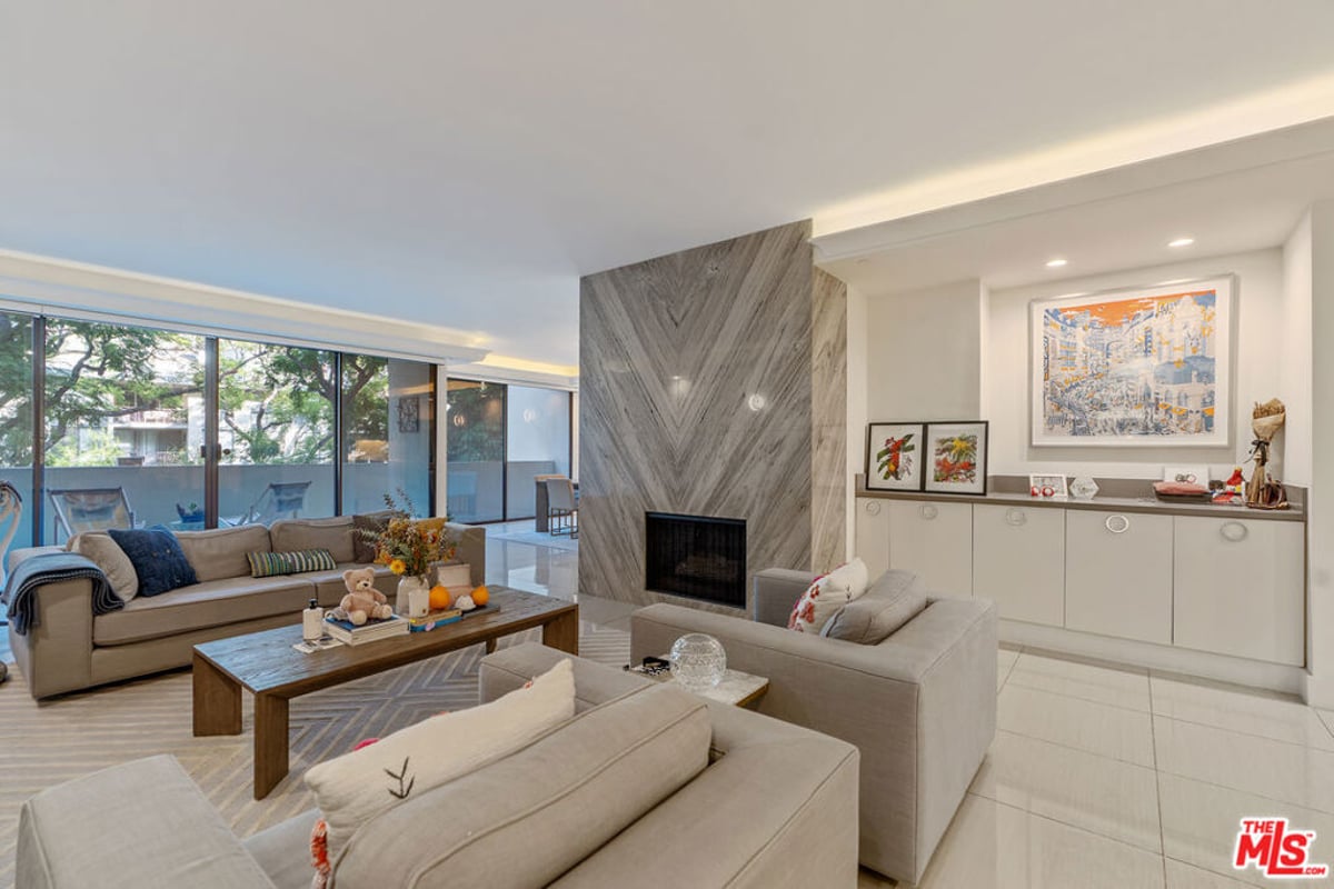325 N Oakhurst Drive 203, Beverly Hills, CA 90210 — photo 1 of 37