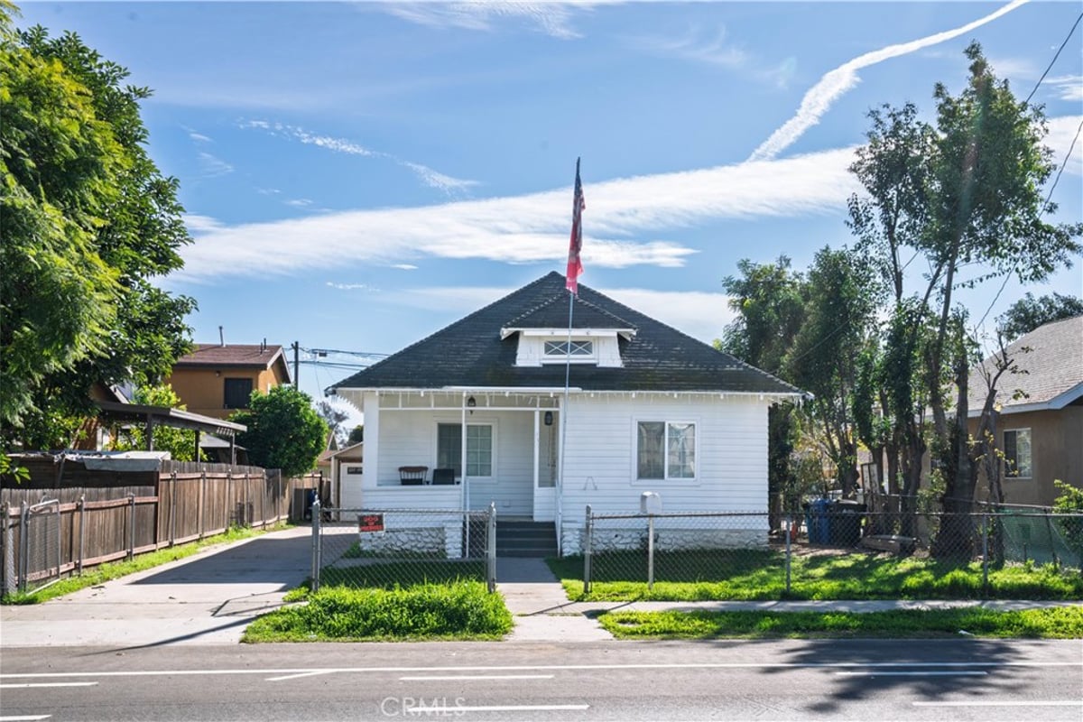 730 W 9th, Pomona, CA 91766 — photo 1 of 25