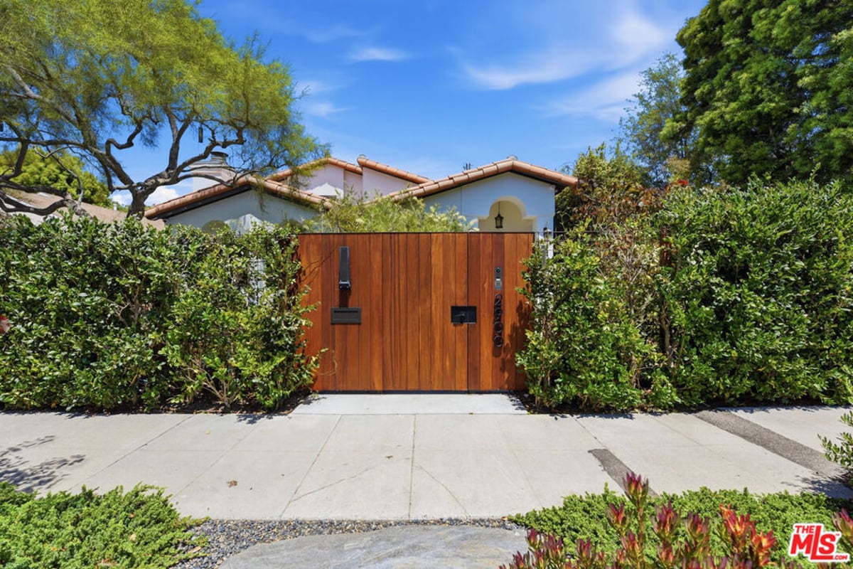 2900 Clune Avenue, Los Angeles, CA 90291 — photo 1 of 52