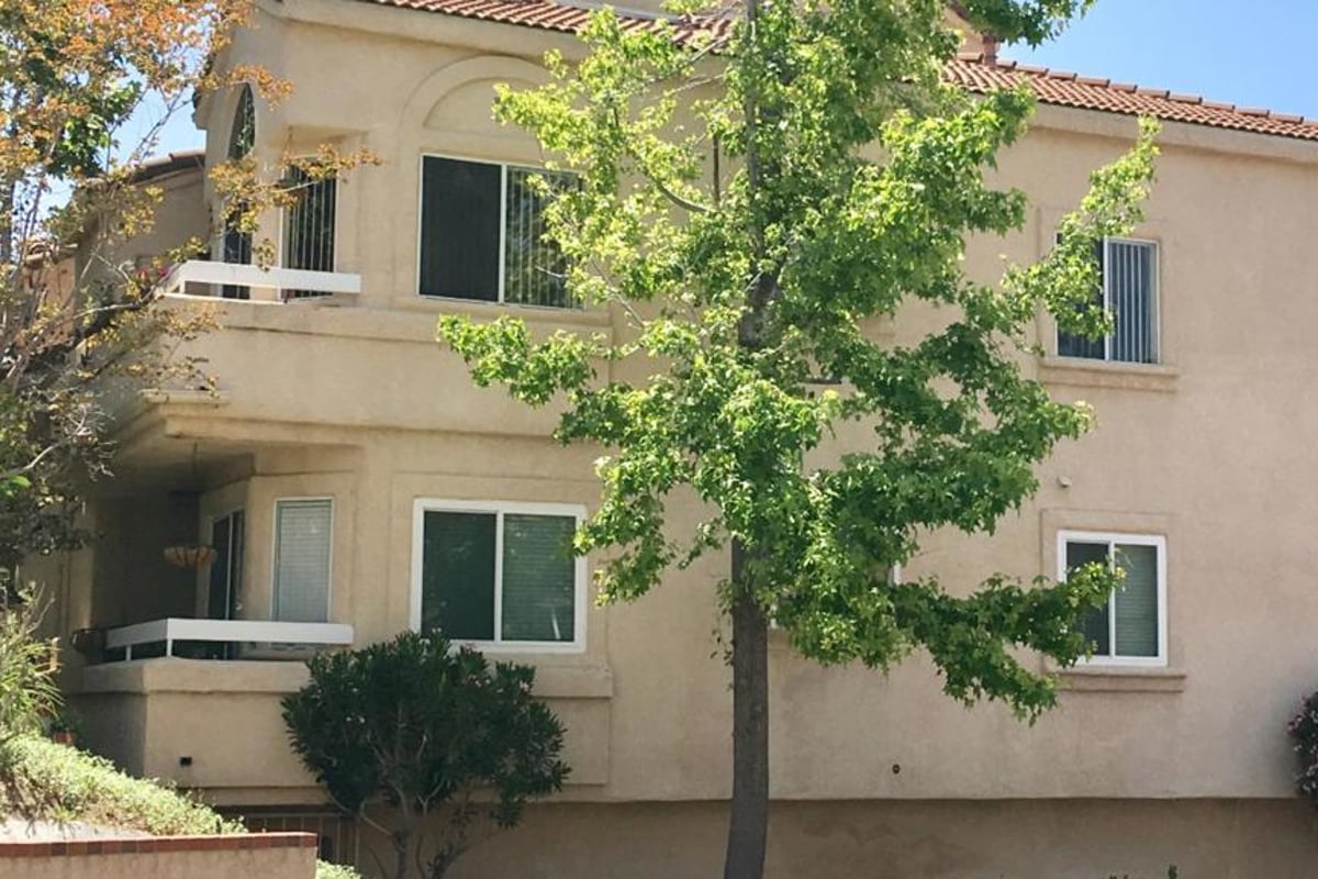 19852 Sandpiper Place 94, Newhall, CA 91321 — photo 1 of 21