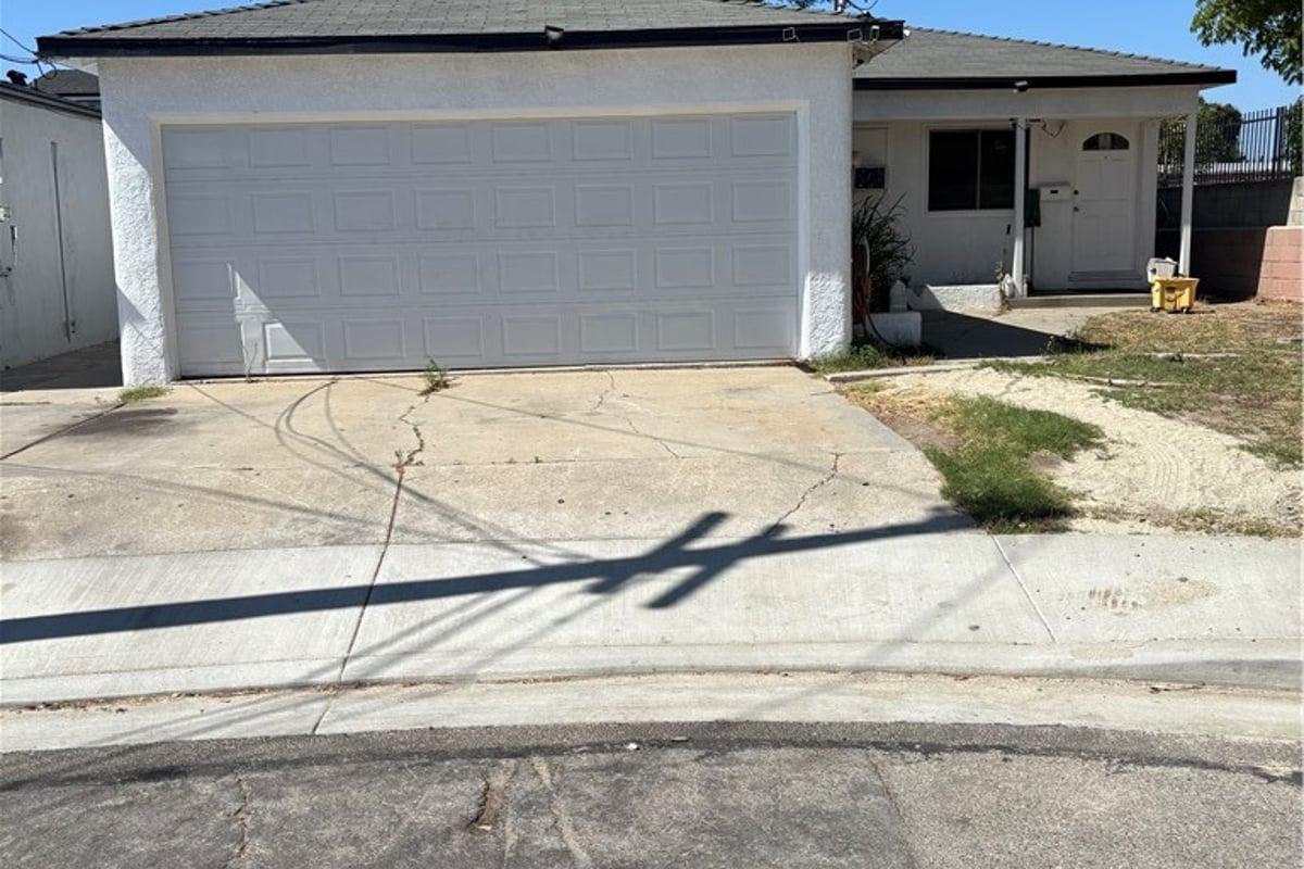 1003 W 225th Street, Torrance, CA 90502 — photo 1 of 10