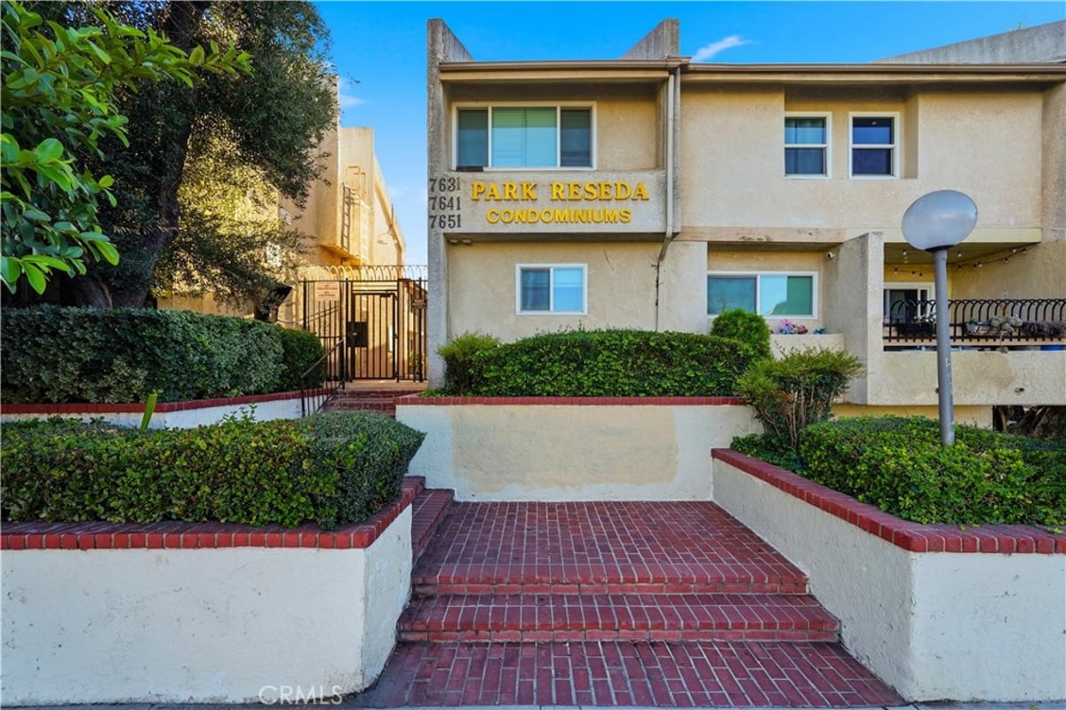 7651 Reseda 13-T, Los Angeles, CA 91335 — photo 1 of 28