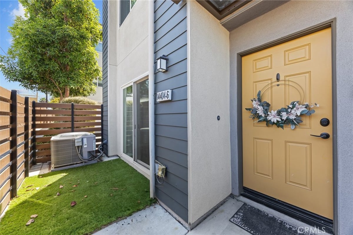 14404 Kiwi Lane 6, Gardena, CA 90247 — photo 1 of 44