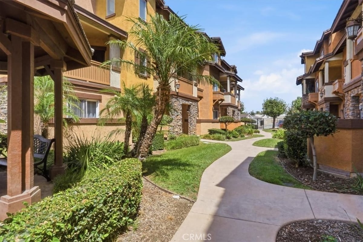 501 N Lark Ellen G, Covina, CA 91722 — photo 1 of 15