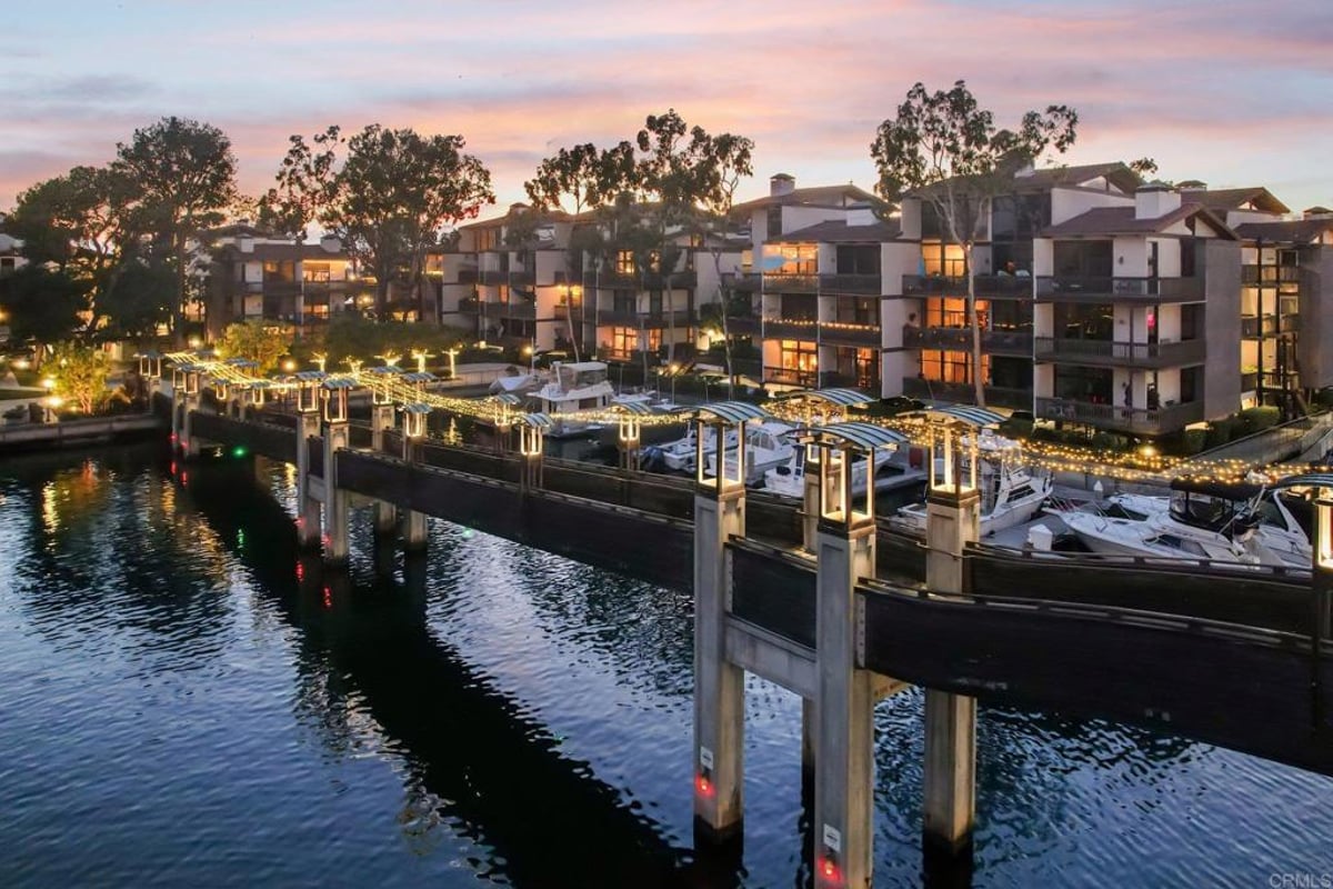 7126 Marina Pacifica Drive, Long Beach, CA 90803 — photo 1 of 74