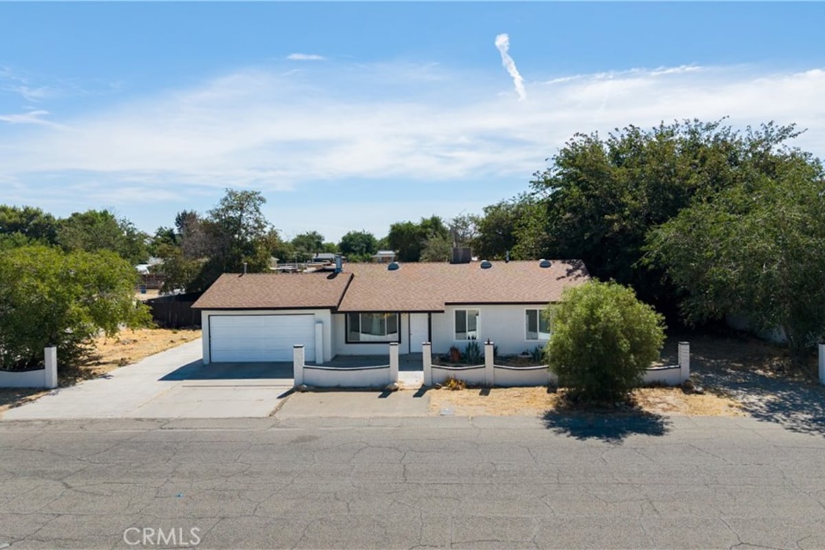 40196 177TH STREET E, Palmdale, CA 93591 — photo 1 of 57