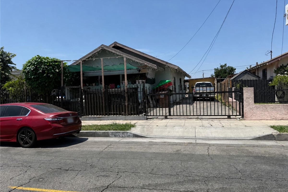 321 N Willowbrook, Compton, CA 90220 — photo 1 of 1
