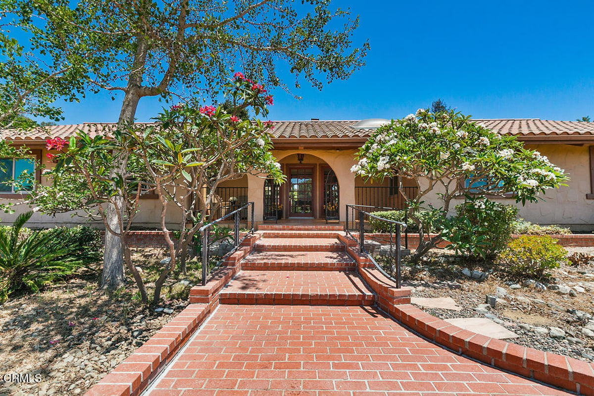 567 N Avocado Place, Camarillo, CA 93010 — photo 1 of 67