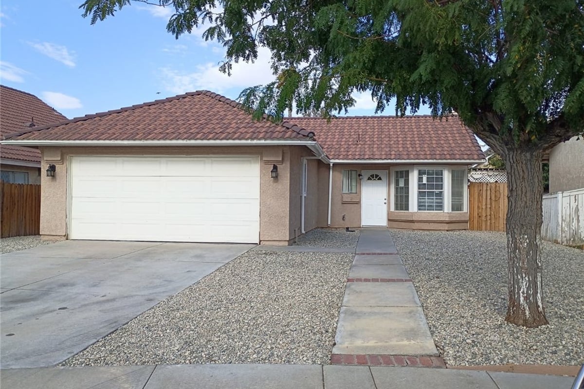 36806 36806 Meadowview Court, Palmdale, CA 93552 — photo 1 of 37