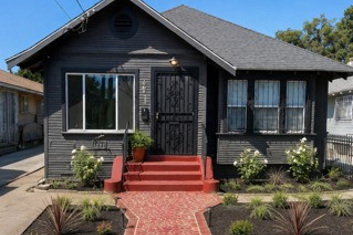 1583 E Martin Luther King Jr, Los Angeles, CA 90011 — photo 1 of 22