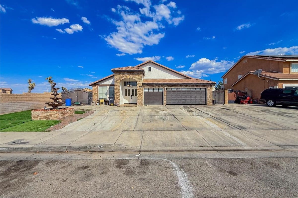36722 Pine Valley Ct, Palmdale, CA 93552 — photo 1 of 35
