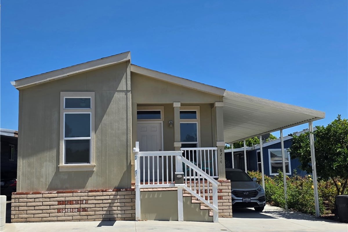 6214 E Beachcomber Drive 122, Long Beach, CA 90803 — photo 1 of 42