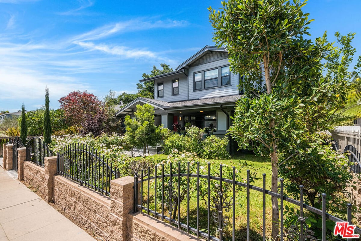 223 N St Andrews Place, Los Angeles, CA 90004 — photo 1 of 18