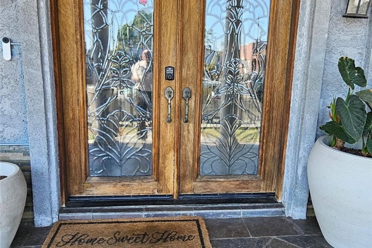 1117 E 65th, Los Angeles, CA 90001 — photo 1 of 39