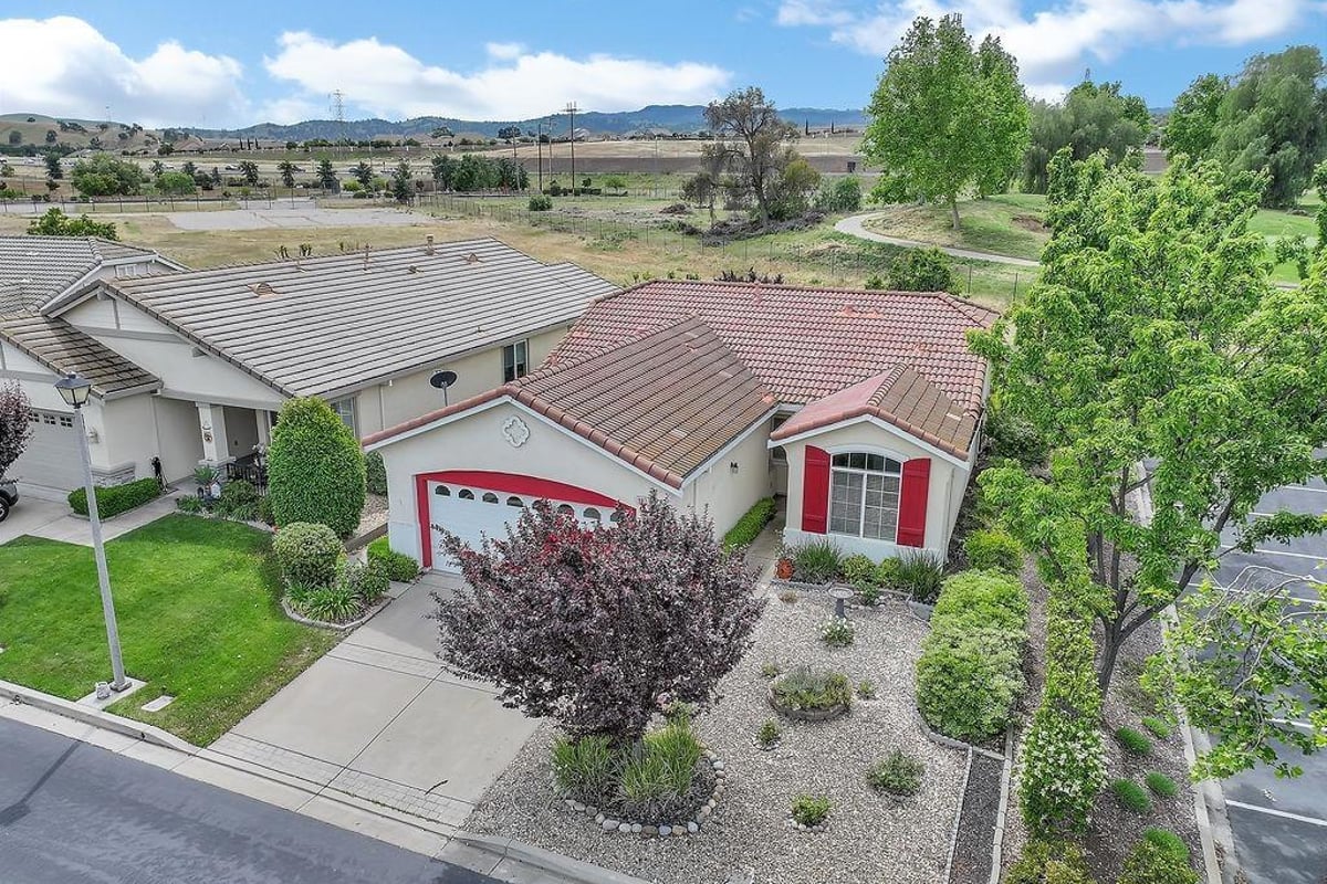 987 Centennial Dr, Brentwood, CA 94513 — photo 1 of 20