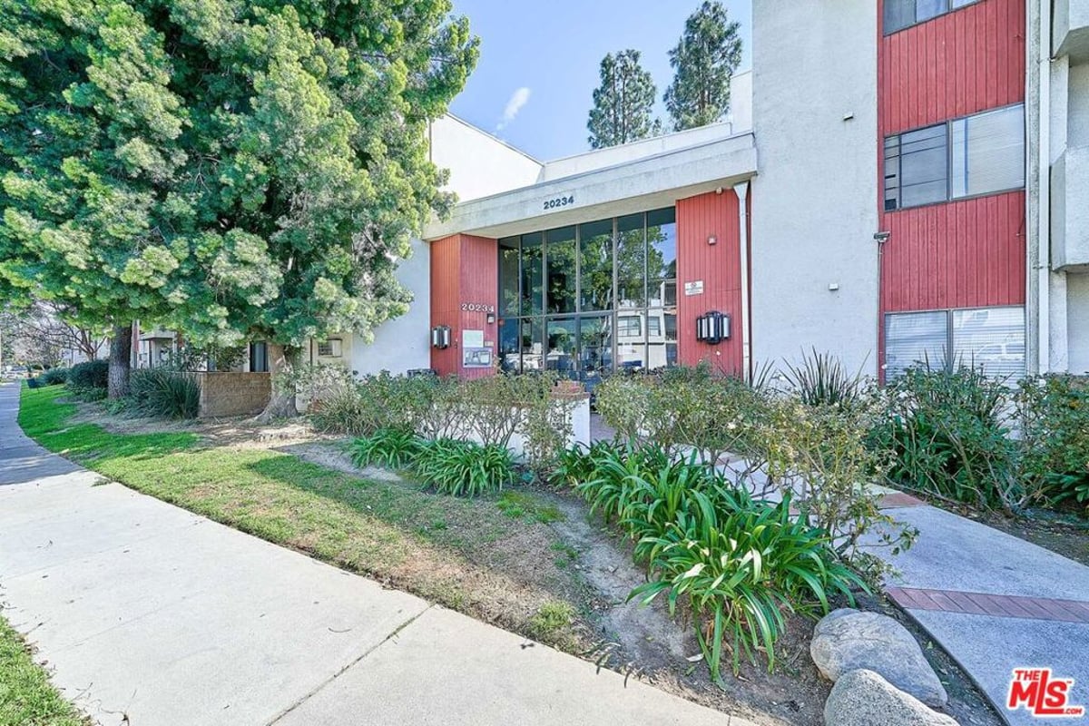 20234 Cantara Street 229, Winnetka, CA 91306 — photo 1 of 11
