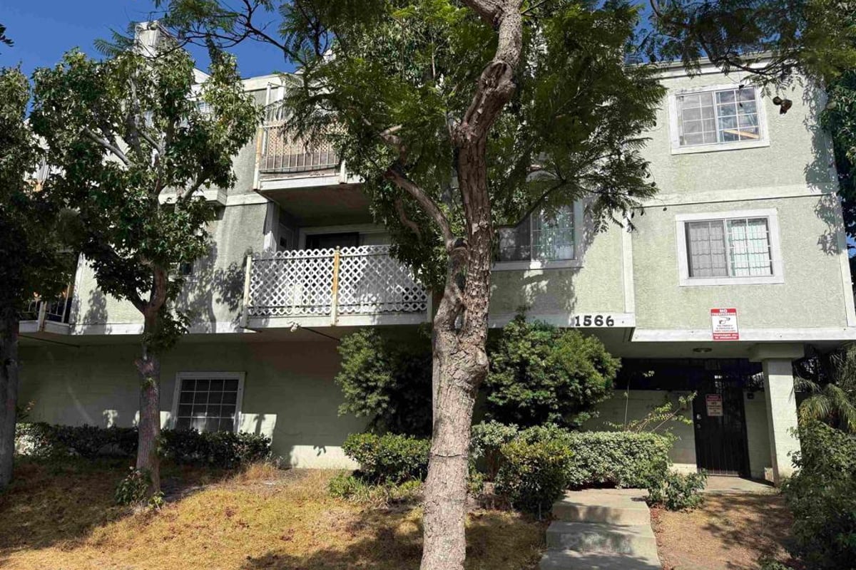 1566 Pine Ave 103A, Long Beach, CA 90813 — photo 1 of 15