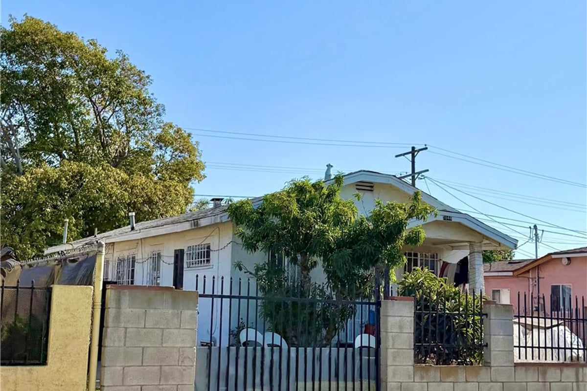 1644 W 67th, Los Angeles, CA 90047 — photo 1 of 1