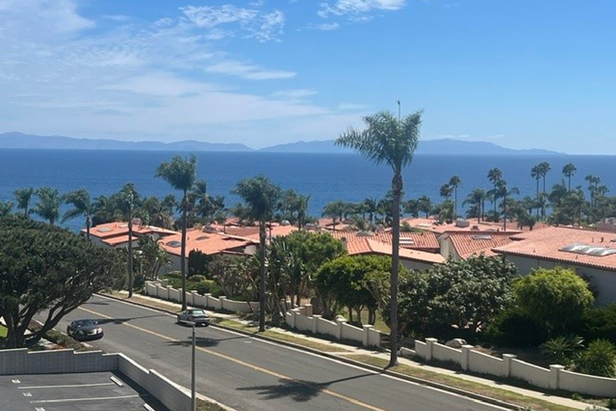 32646 Coastsite Drive 305 E, Rancho Palos Verdes, CA 90275 — photo 1 of 27