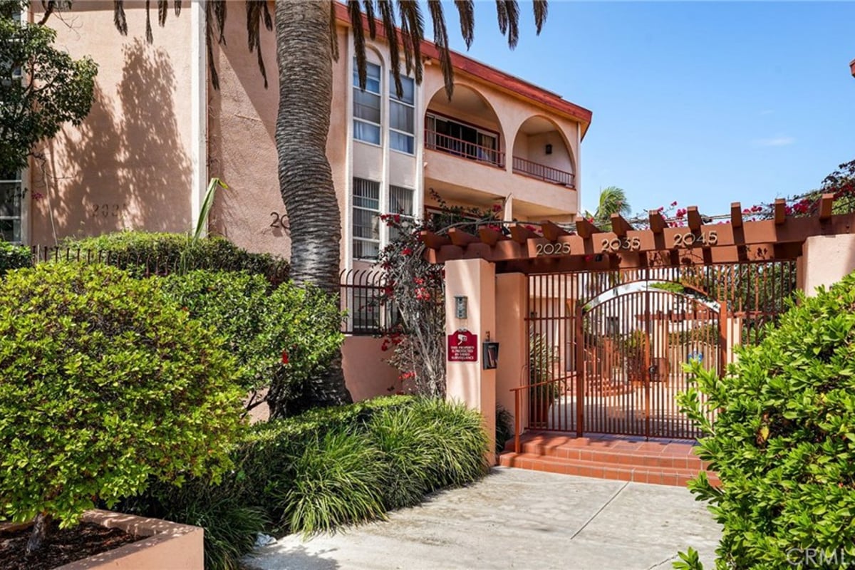 2035 4th street 202C, Santa Monica, CA 90405 — photo 1 of 41