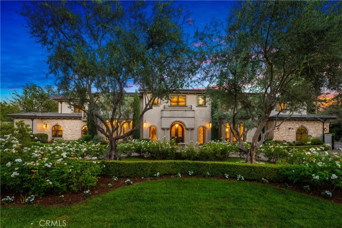 800 Hampton Road, Arcadia, CA 91006 — photo 1 of 75