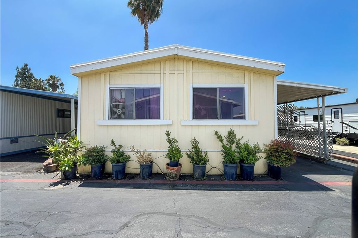 716 N Grand Avenue H5, Covina, CA 91724 — photo 1 of 27