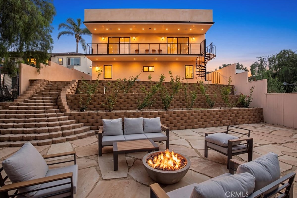 1102 W 6th, San Pedro, CA 90731 — photo 1 of 57