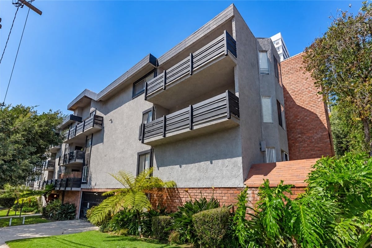 11701 Texas ave suite 206, Los Angeles, CA 90025 — photo 1 of 17
