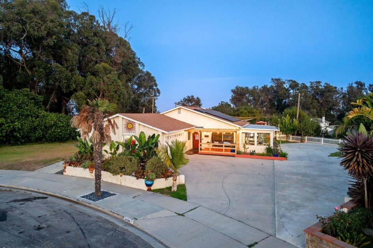 6994 Swan Street, Ventura, CA 93003 — photo 1 of 71