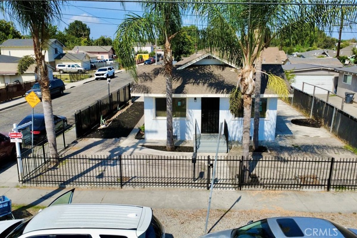 1115 S Acacia, Compton, CA 90220 — photo 1 of 20