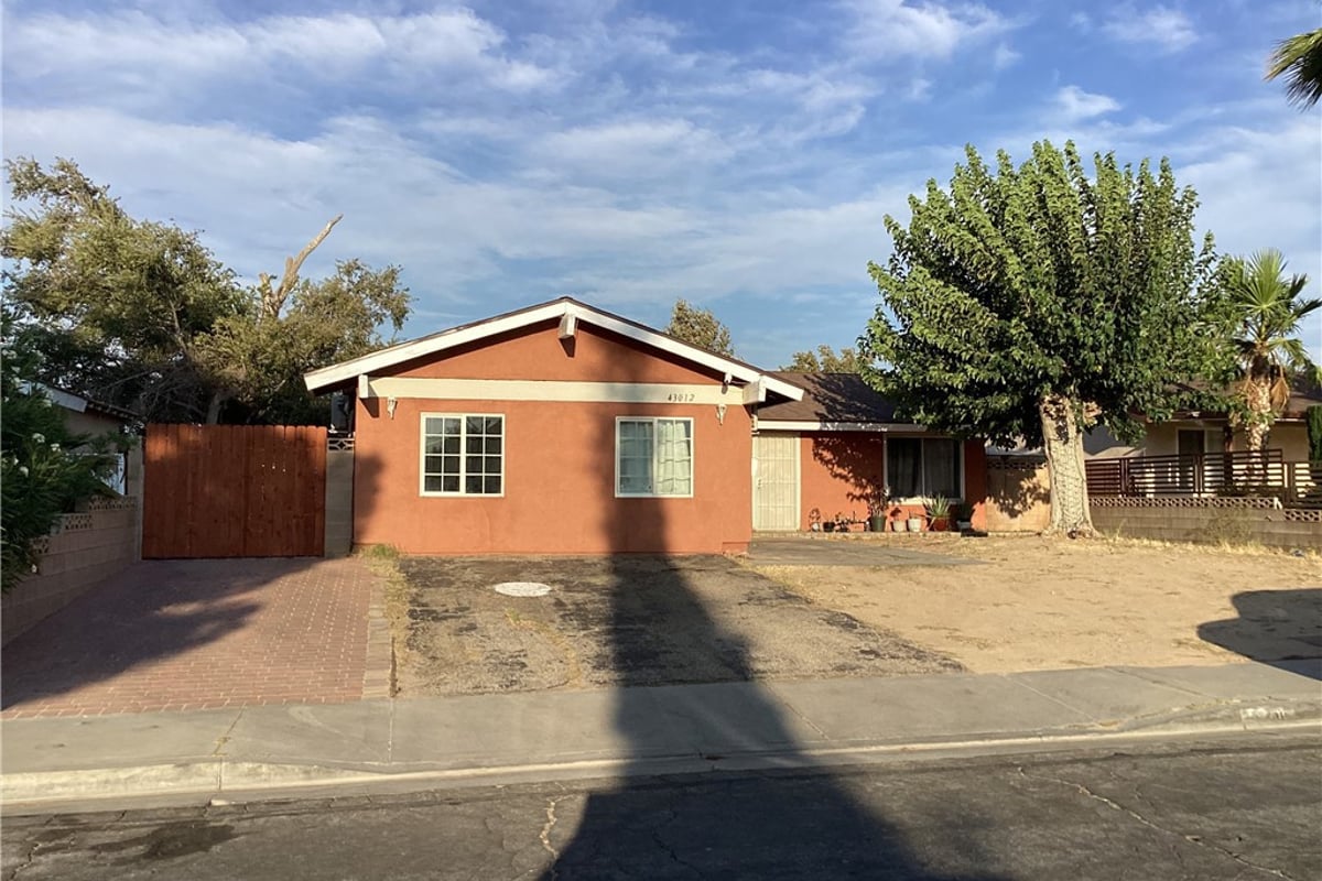 43012 36th St W W, Lancaster, CA 93536 — photo 1 of 18