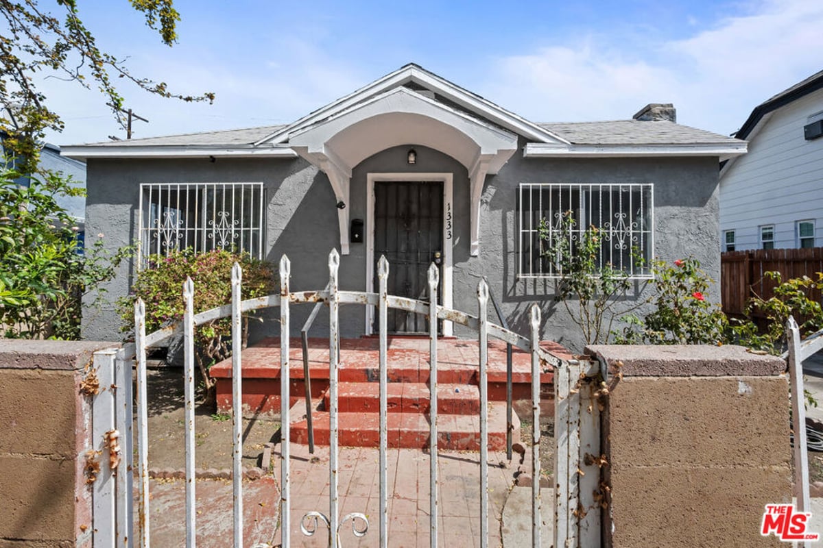 1333 W 57th Street, Los Angeles, CA 90037 — photo 1 of 32
