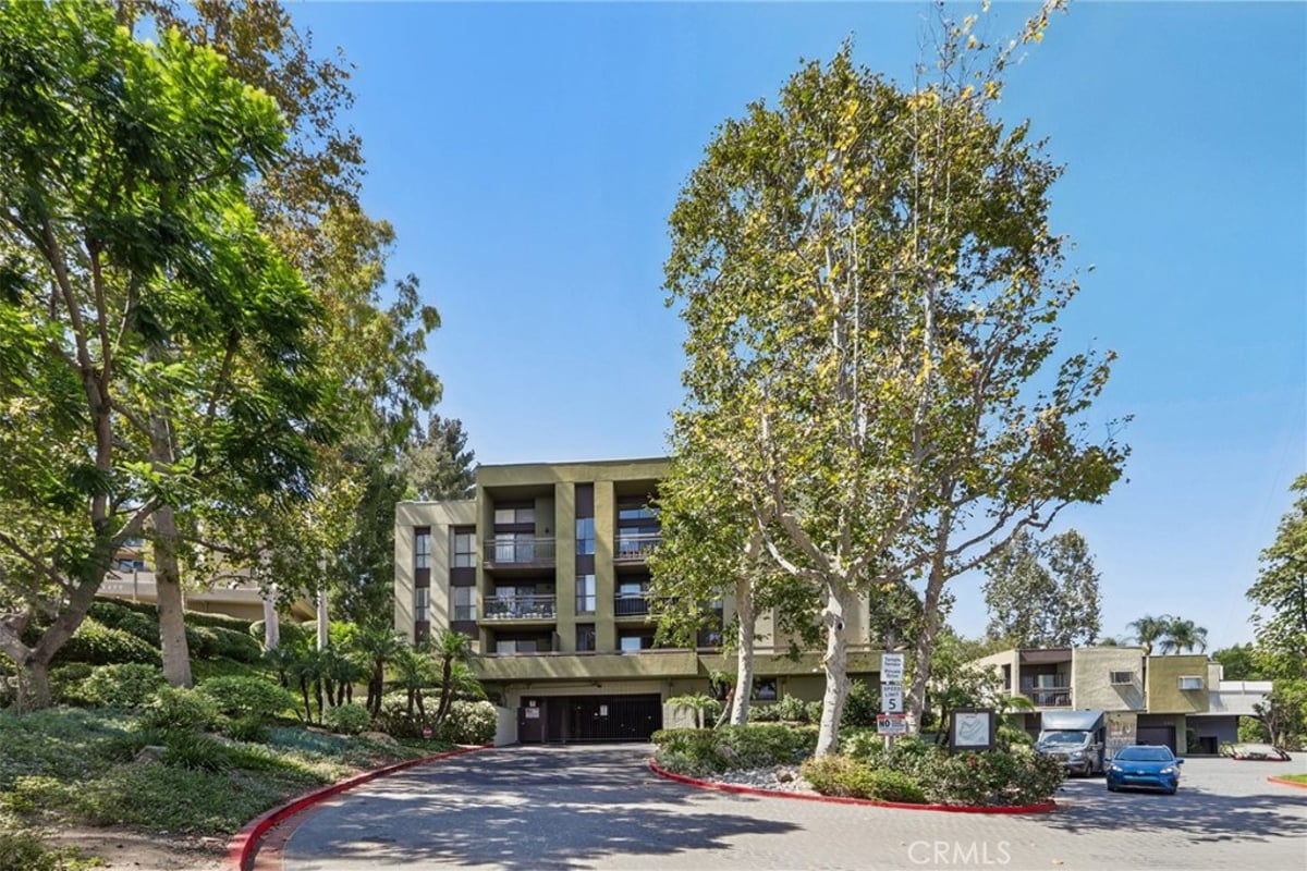 898 Temple Terrace 122, Los Angeles, CA 90042 — photo 1 of 25